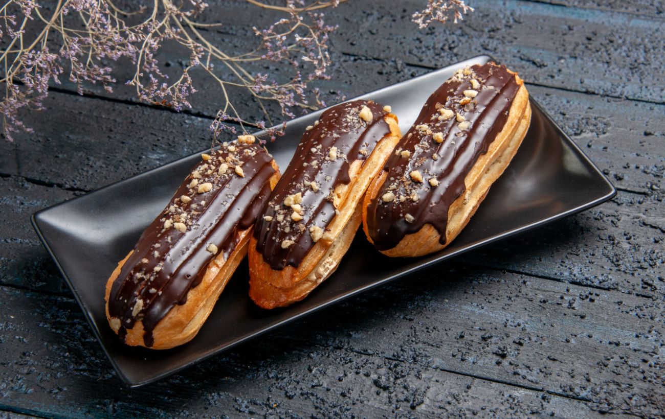 Такі еклери в магазині не купите: рецепт, який вийде з першого разу