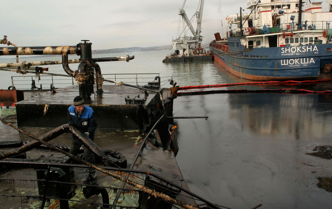 Російська нафта рекордно знецінилася після санкцій США: що відбувається на ринку