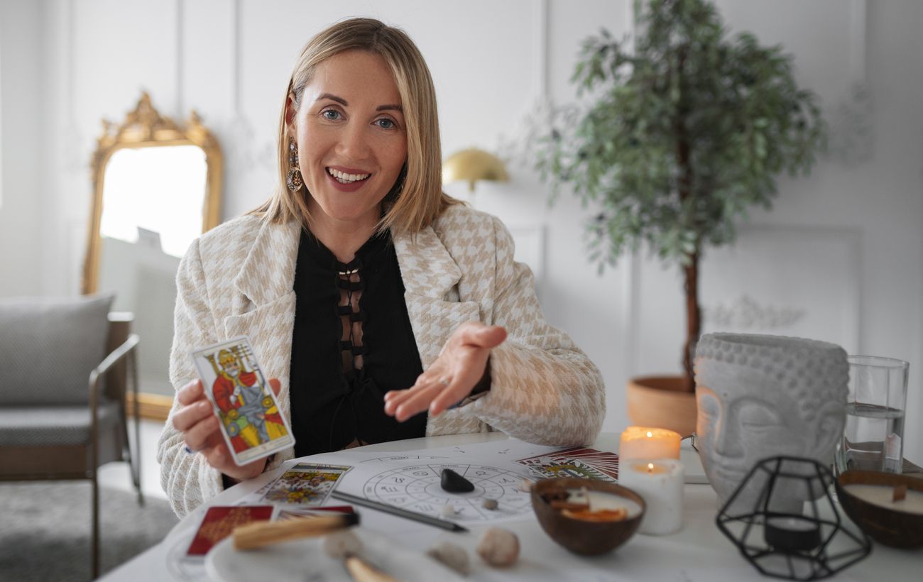 Карти Таро назвали знаки Зодіаку, в життя яких увірвуться великі зміни вже на вихідних