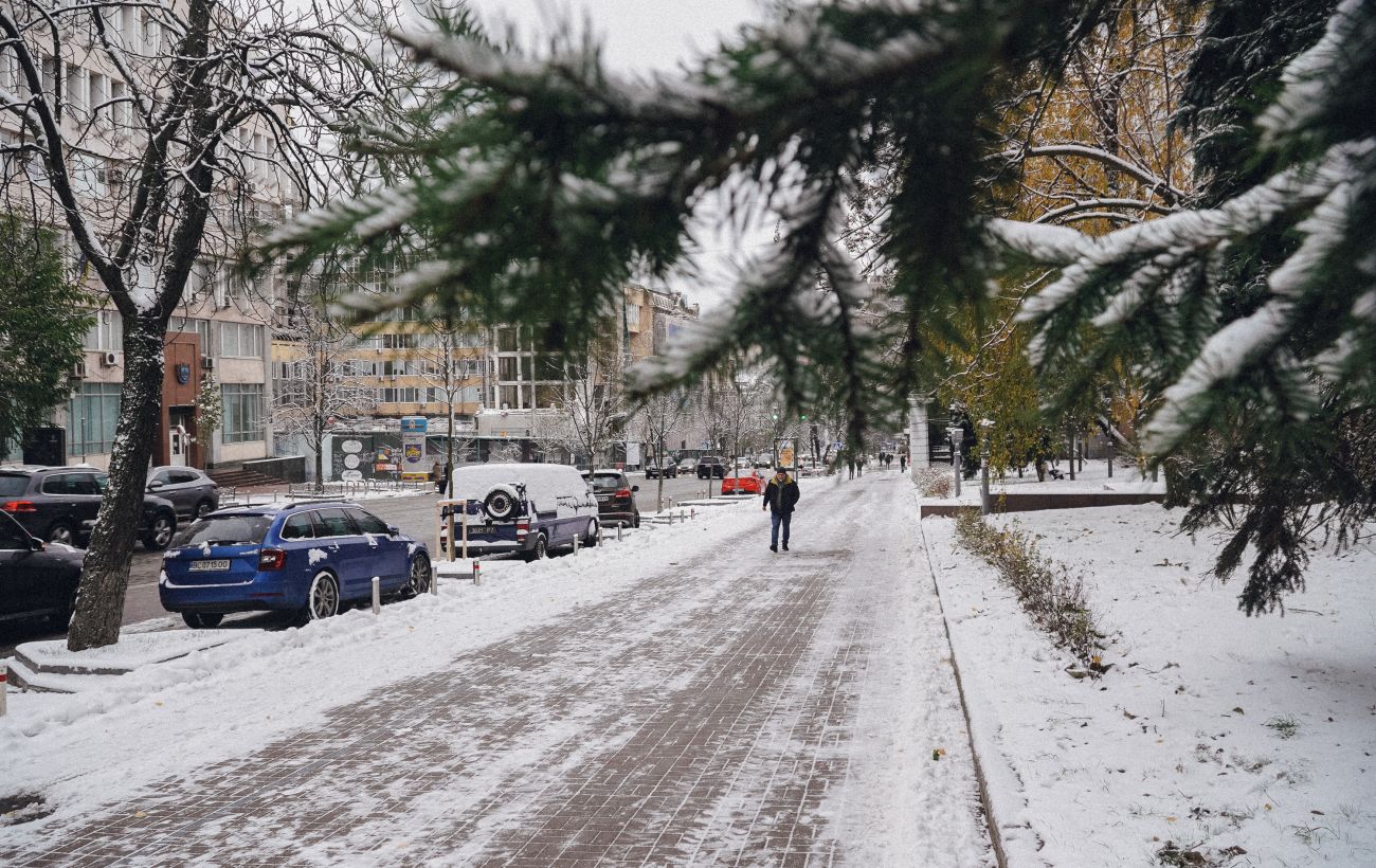 Новий рік зі снігом? Синоптики сказали, яка погода буде в Україні на вихідні й далі