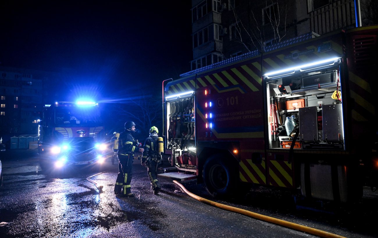 Росія вдарила по інфраструктурі Чернігова: одна людина постраждала