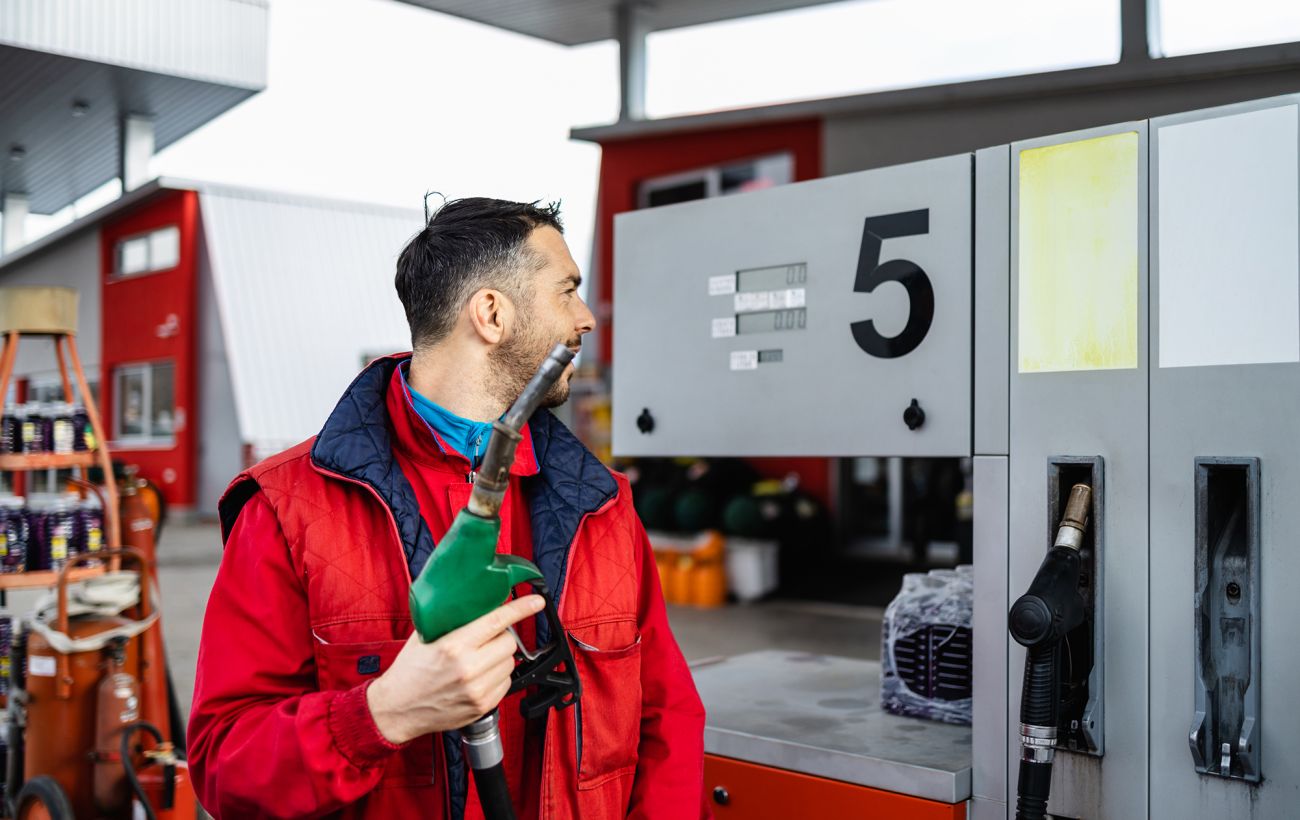 Бензин та дизель подорожчали: огляд цін на АЗС 30 березня та де вигідніше