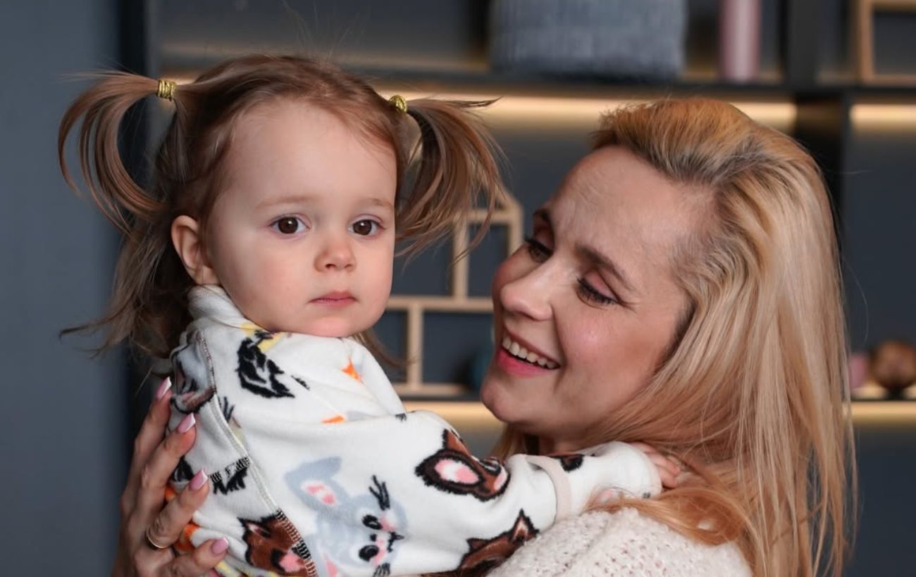 Ребрик показала найменшу доньку на нових фото та розчулила зізнанням про неї