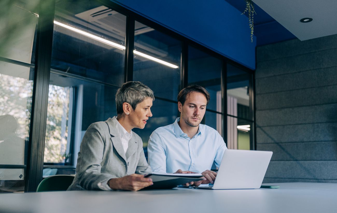 Англійська стає обов’язковою: які вимоги ввели для посадовців та ректорів ВНЗ