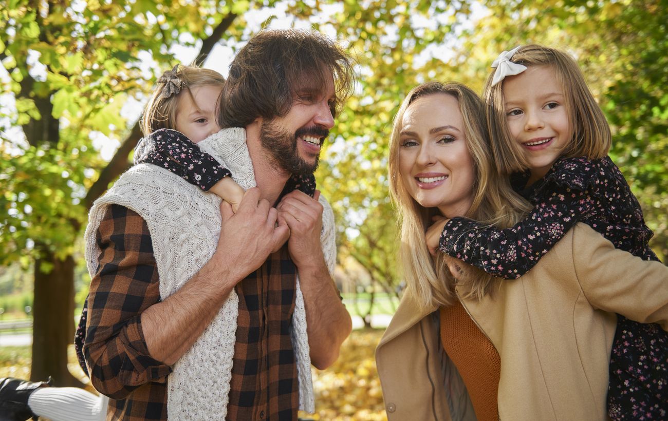 Ці 4 пари знаків Зодіаку стають найкращими батьками: їхні діти купаються в щасті