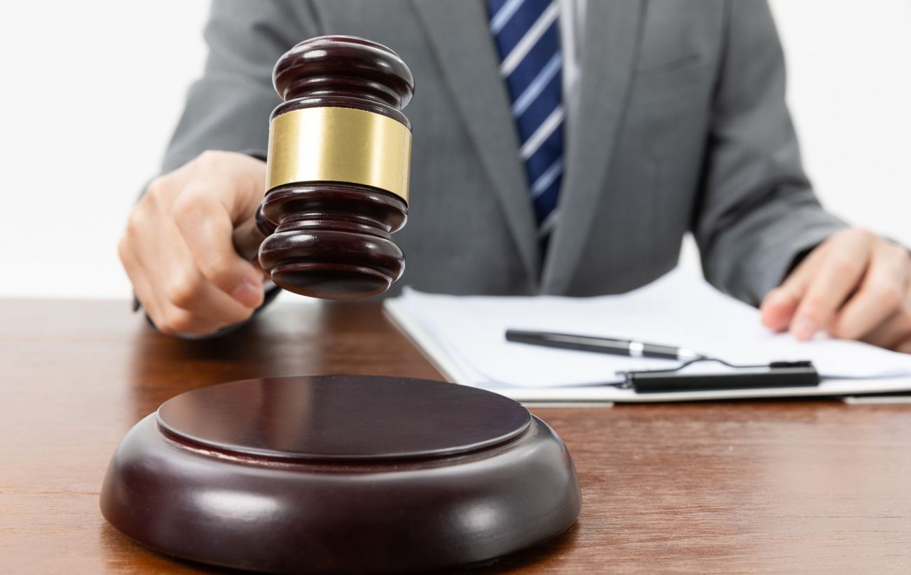 Одна гривня моральної шкоди: журналістка Крюкова виграла суд проти блогера Лаченкова