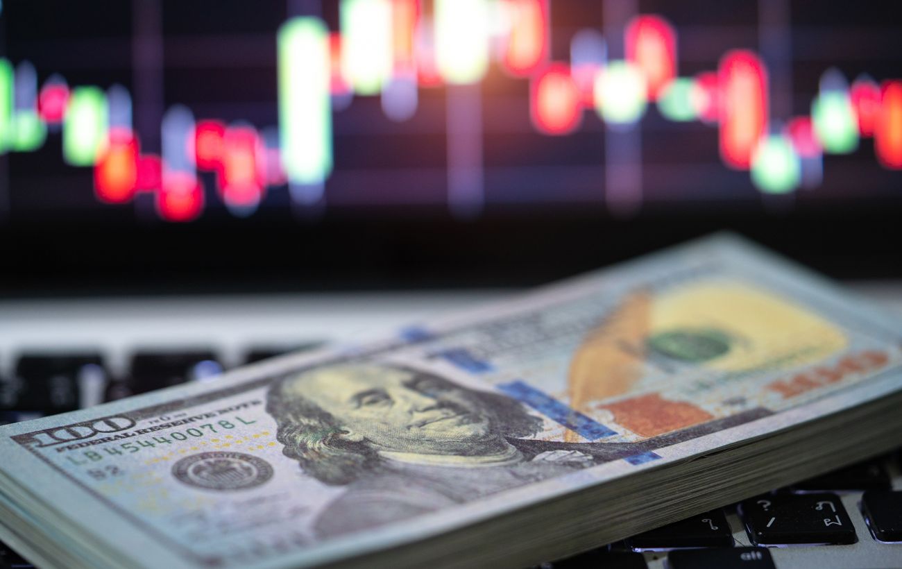 Долар та євро пішли вгору: як змінився курс валют в обмінниках і банках після Великодня