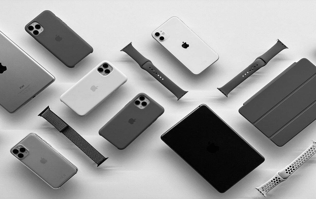 Новий iPhone, MacBook з OLED-дисплеєм і ШІ-аксесуари: розкрито плани Apple
